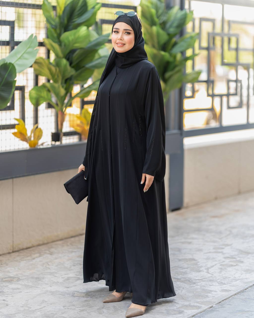 عباية اسود سادة مع الشيلا